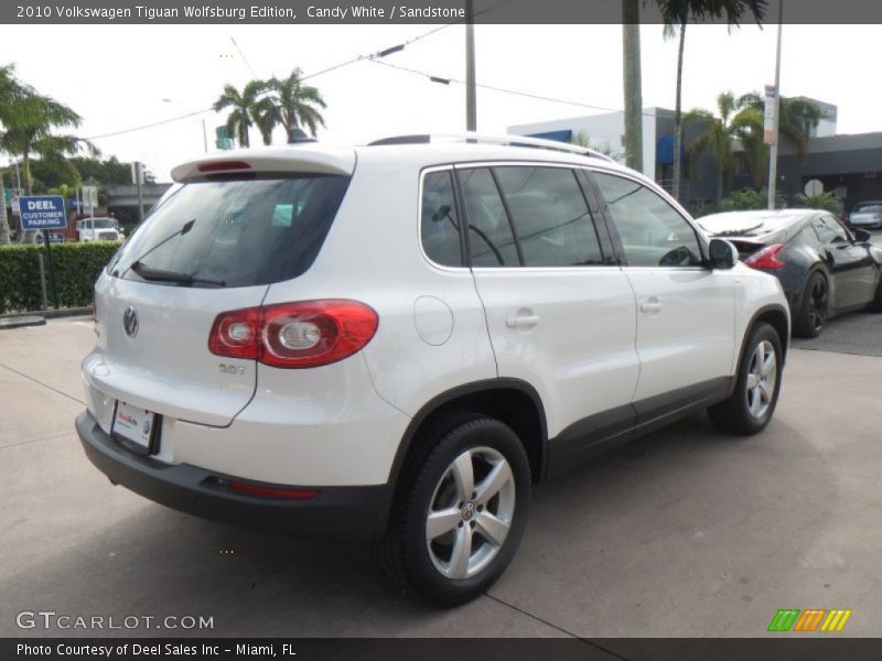 Candy White / Sandstone 2010 Volkswagen Tiguan Wolfsburg Edition