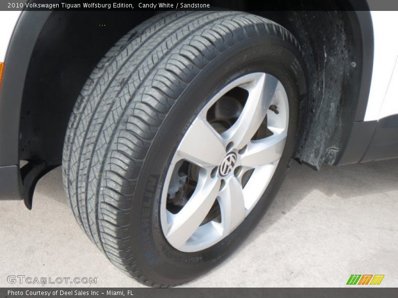 Candy White / Sandstone 2010 Volkswagen Tiguan Wolfsburg Edition