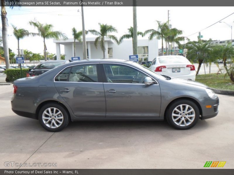 Platinum Grey Metallic / Titan Black 2010 Volkswagen Jetta SE Sedan