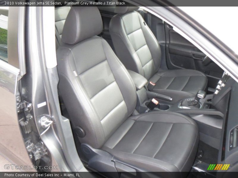 Platinum Grey Metallic / Titan Black 2010 Volkswagen Jetta SE Sedan