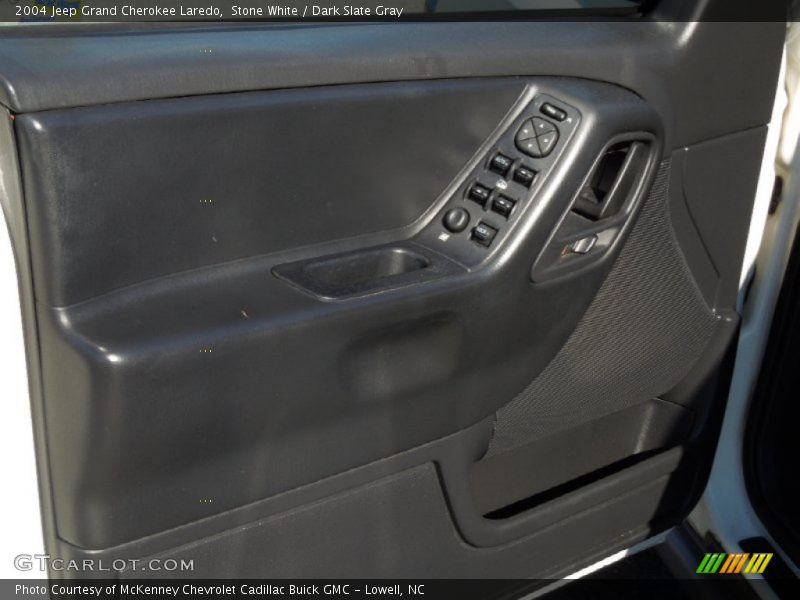 Stone White / Dark Slate Gray 2004 Jeep Grand Cherokee Laredo