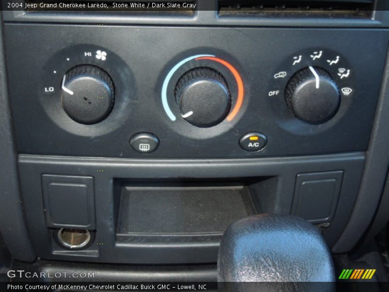 Stone White / Dark Slate Gray 2004 Jeep Grand Cherokee Laredo