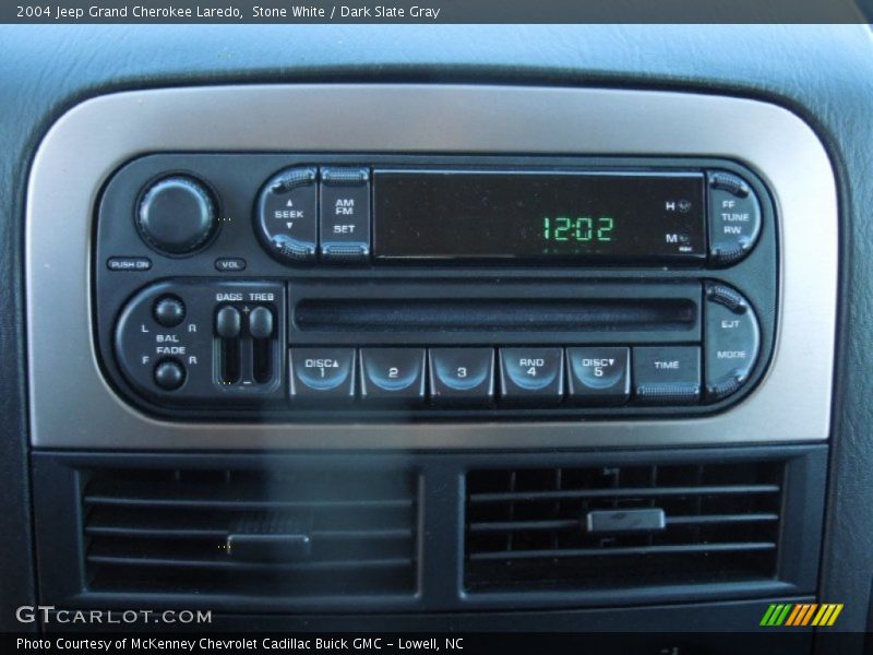 Stone White / Dark Slate Gray 2004 Jeep Grand Cherokee Laredo