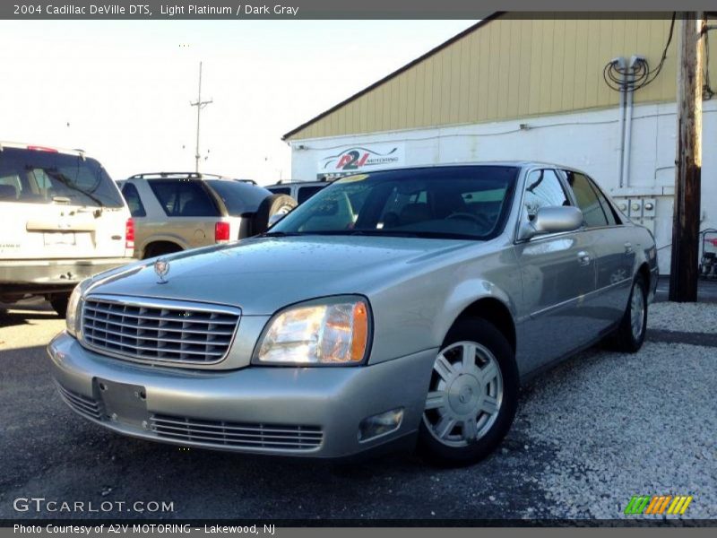 Light Platinum / Dark Gray 2004 Cadillac DeVille DTS