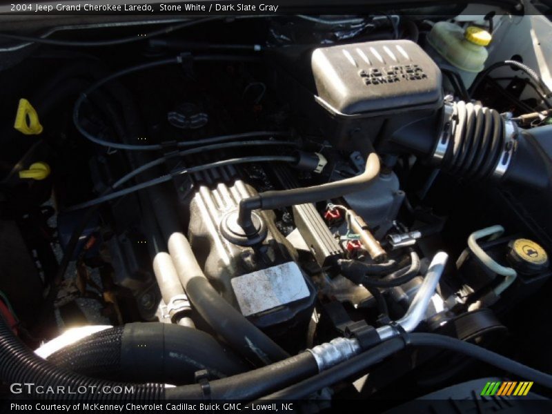 Stone White / Dark Slate Gray 2004 Jeep Grand Cherokee Laredo