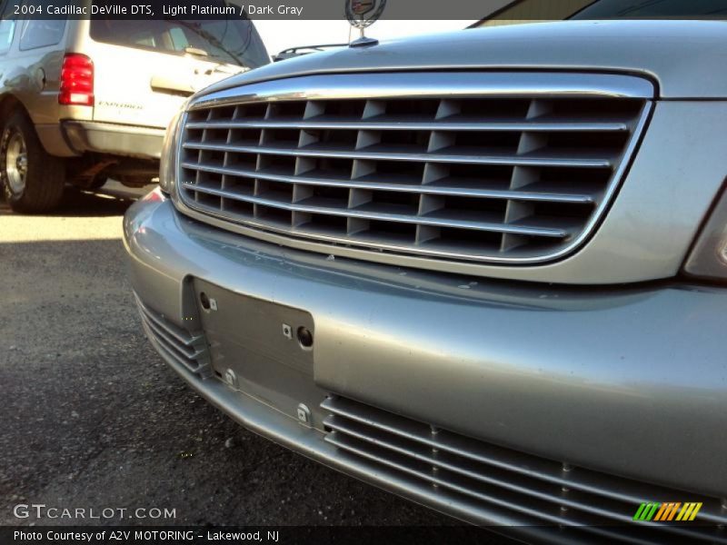Light Platinum / Dark Gray 2004 Cadillac DeVille DTS