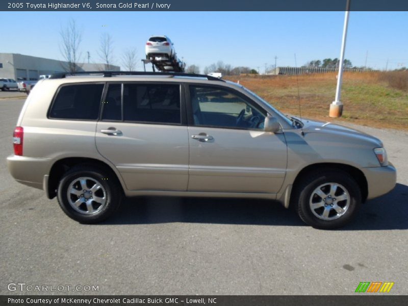 Sonora Gold Pearl / Ivory 2005 Toyota Highlander V6