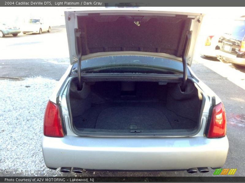 Light Platinum / Dark Gray 2004 Cadillac DeVille DTS