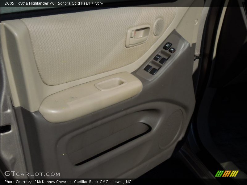 Sonora Gold Pearl / Ivory 2005 Toyota Highlander V6