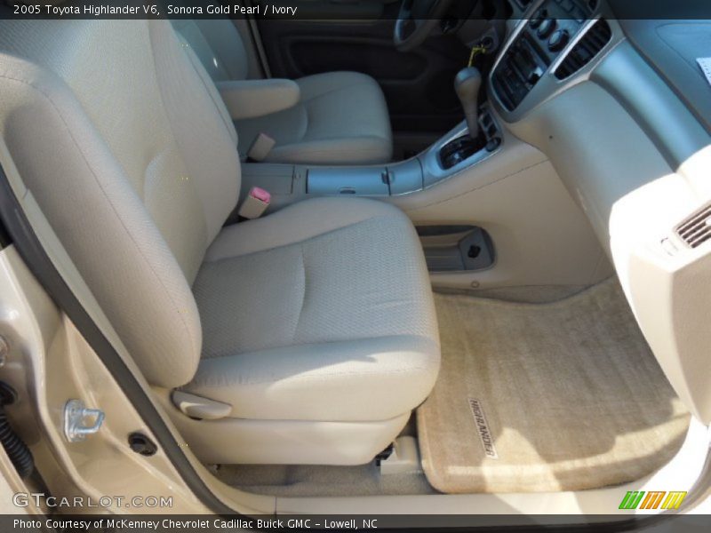 Sonora Gold Pearl / Ivory 2005 Toyota Highlander V6