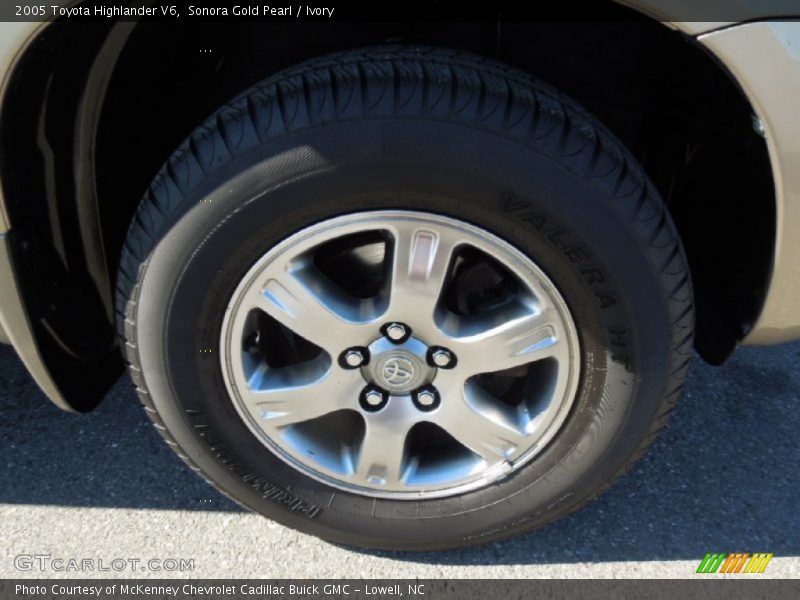 Sonora Gold Pearl / Ivory 2005 Toyota Highlander V6