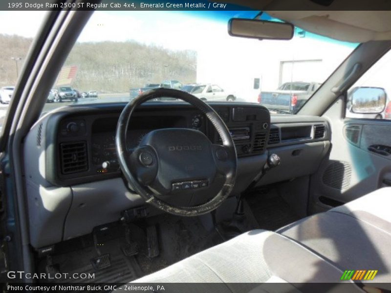 Emerald Green Metallic / Gray 1995 Dodge Ram 2500 ST Regular Cab 4x4