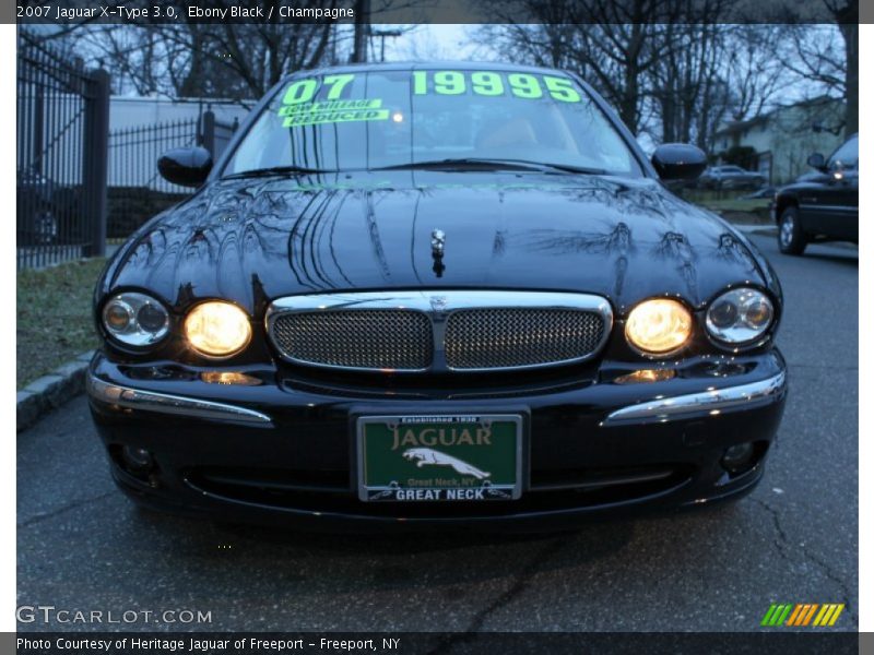 Ebony Black / Champagne 2007 Jaguar X-Type 3.0