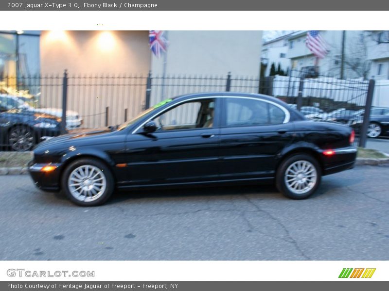 Ebony Black / Champagne 2007 Jaguar X-Type 3.0