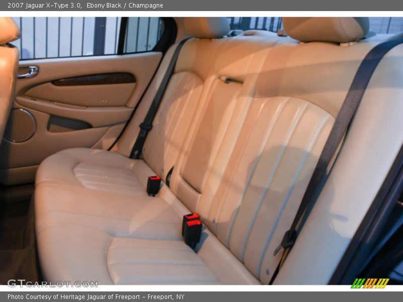 Ebony Black / Champagne 2007 Jaguar X-Type 3.0