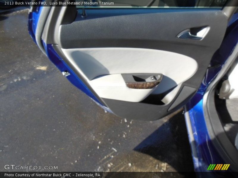 Luxo Blue Metallic / Medium Titanium 2013 Buick Verano FWD