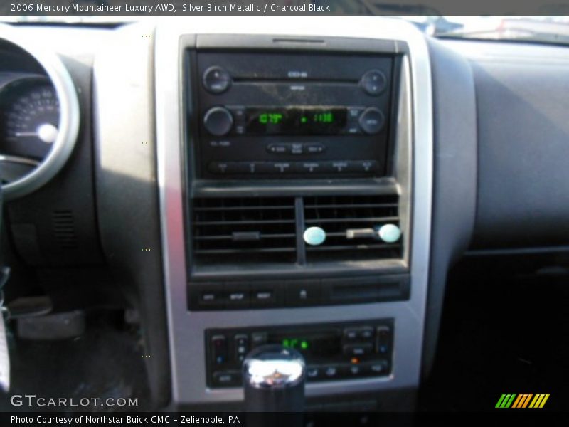 Silver Birch Metallic / Charcoal Black 2006 Mercury Mountaineer Luxury AWD