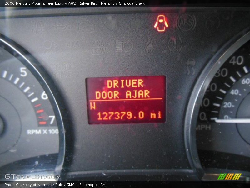 Silver Birch Metallic / Charcoal Black 2006 Mercury Mountaineer Luxury AWD