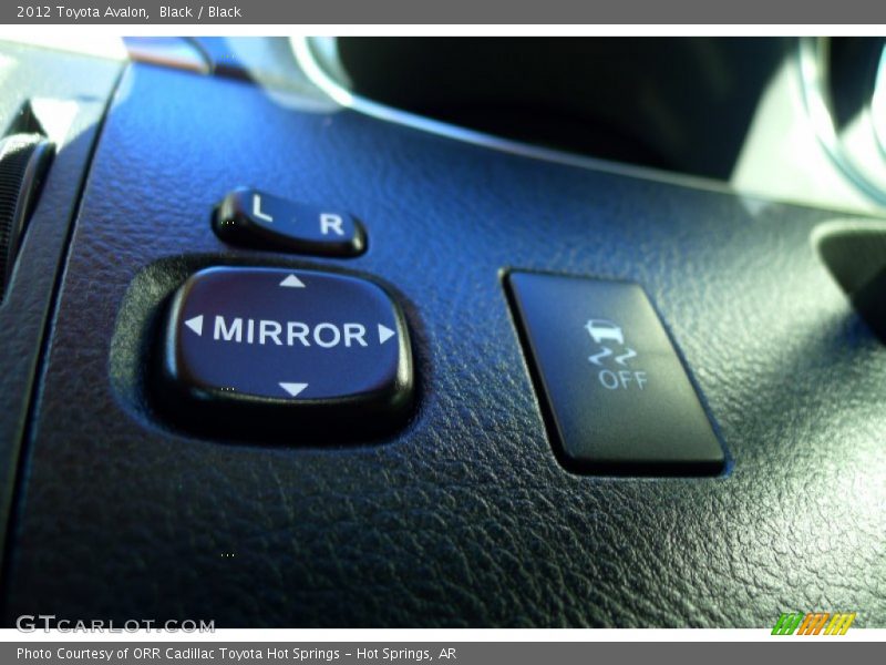 Black / Black 2012 Toyota Avalon