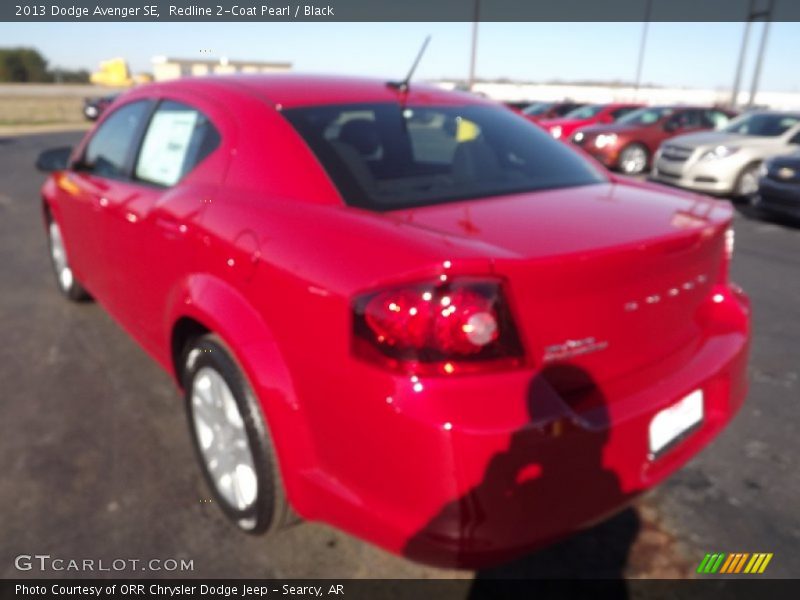 Redline 2-Coat Pearl / Black 2013 Dodge Avenger SE