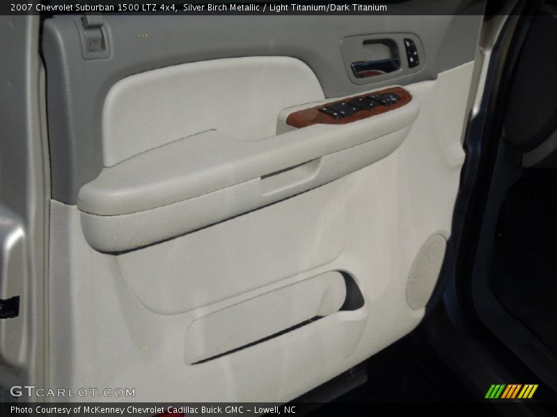 Silver Birch Metallic / Light Titanium/Dark Titanium 2007 Chevrolet Suburban 1500 LTZ 4x4