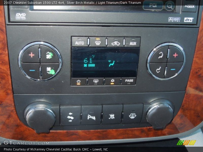 Silver Birch Metallic / Light Titanium/Dark Titanium 2007 Chevrolet Suburban 1500 LTZ 4x4
