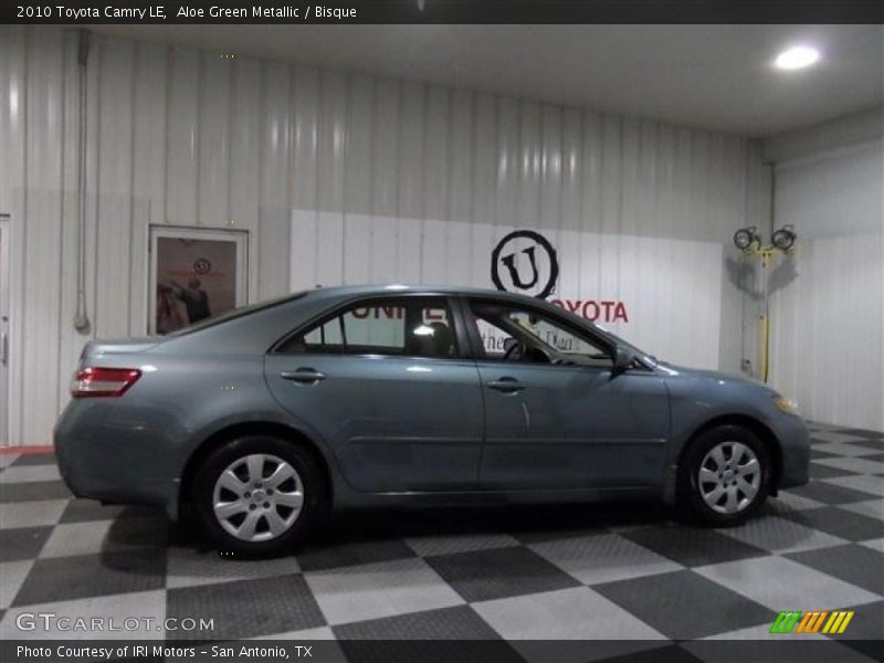 Aloe Green Metallic / Bisque 2010 Toyota Camry LE