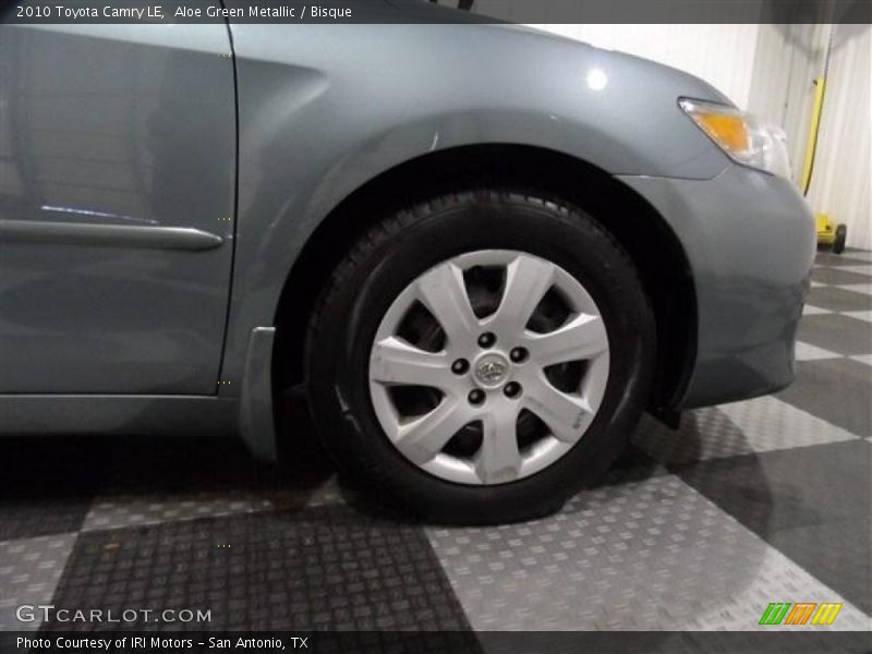 Aloe Green Metallic / Bisque 2010 Toyota Camry LE