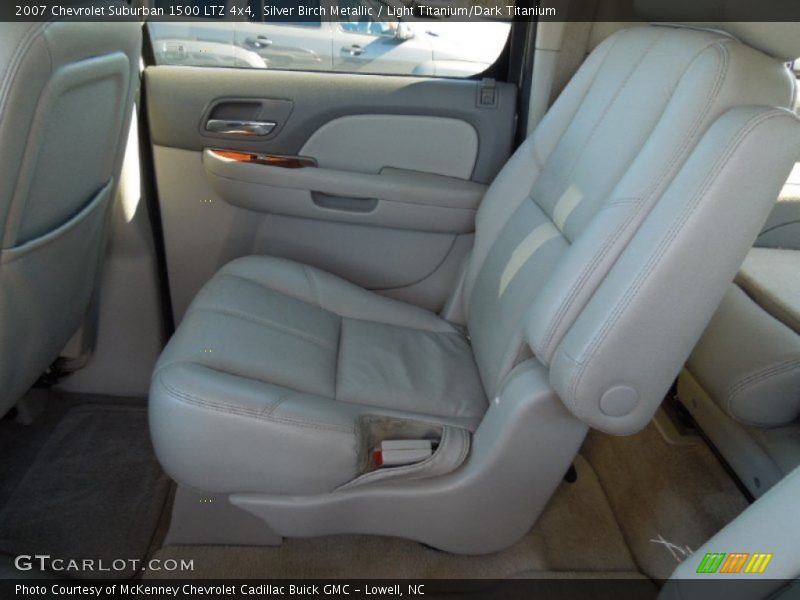 Silver Birch Metallic / Light Titanium/Dark Titanium 2007 Chevrolet Suburban 1500 LTZ 4x4
