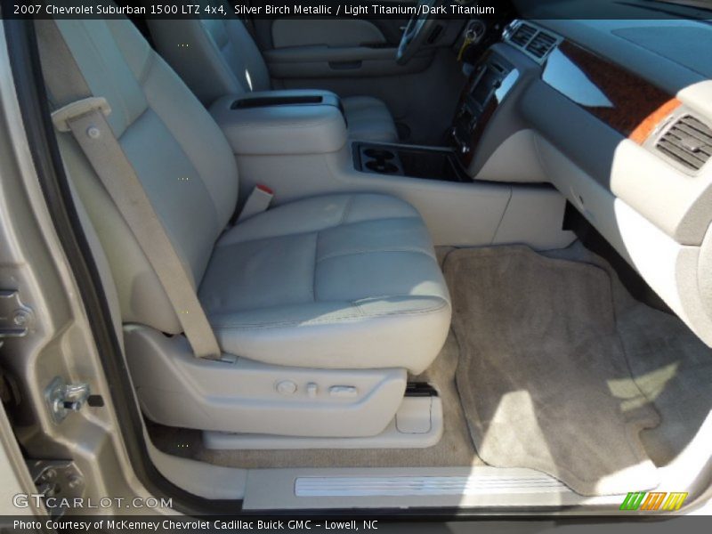Silver Birch Metallic / Light Titanium/Dark Titanium 2007 Chevrolet Suburban 1500 LTZ 4x4