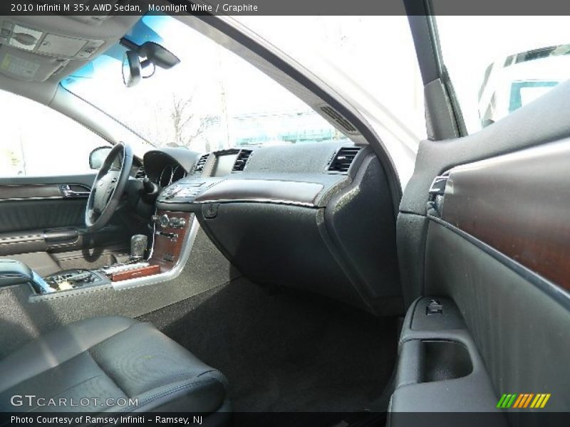 Moonlight White / Graphite 2010 Infiniti M 35x AWD Sedan