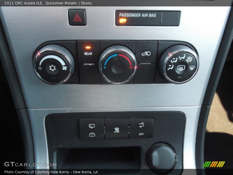 Quicksilver Metallic / Ebony 2011 GMC Acadia SLE