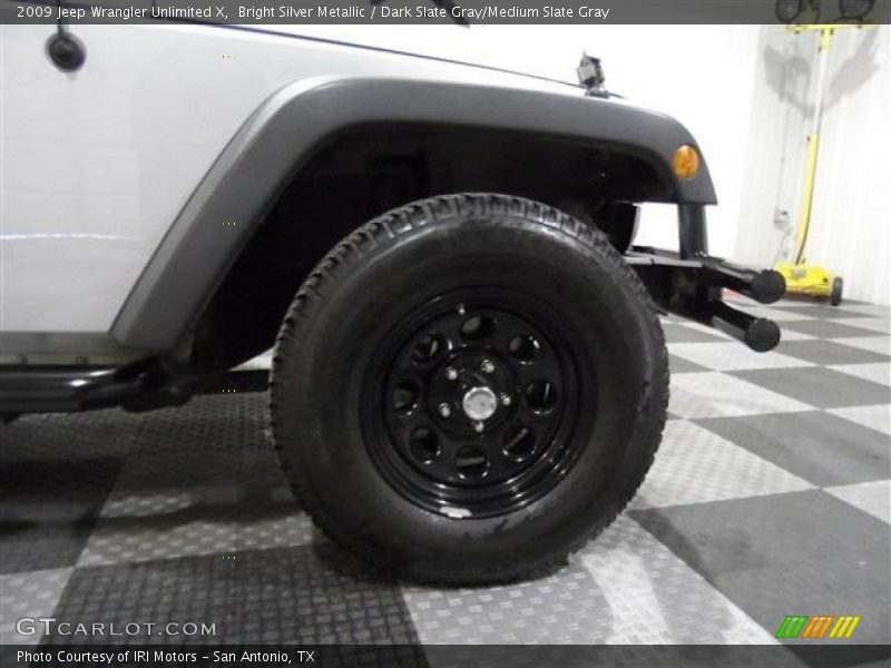 Bright Silver Metallic / Dark Slate Gray/Medium Slate Gray 2009 Jeep Wrangler Unlimited X