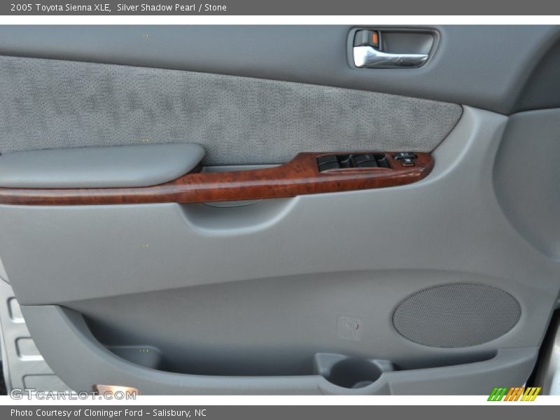 Silver Shadow Pearl / Stone 2005 Toyota Sienna XLE