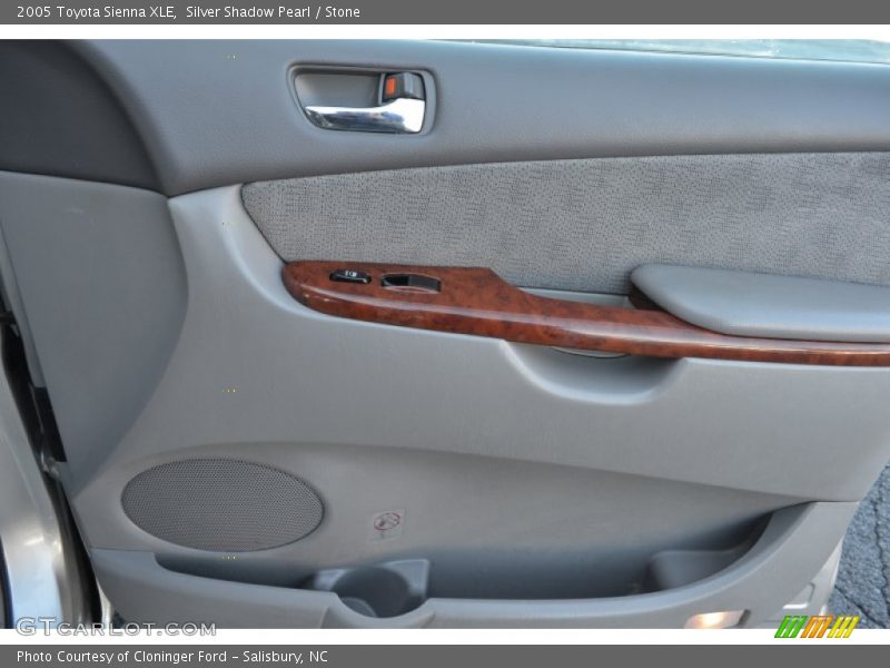 Silver Shadow Pearl / Stone 2005 Toyota Sienna XLE