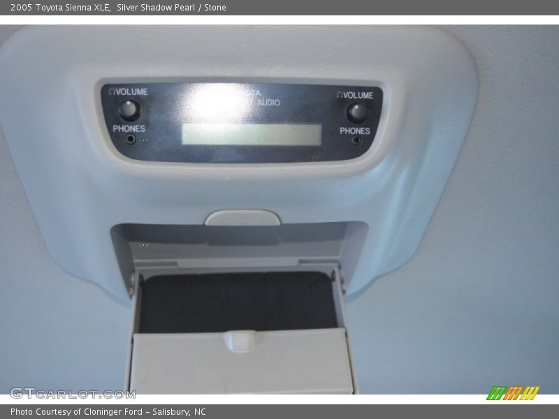 Silver Shadow Pearl / Stone 2005 Toyota Sienna XLE