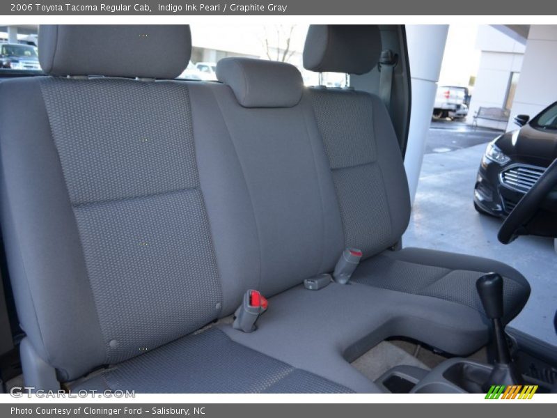 Indigo Ink Pearl / Graphite Gray 2006 Toyota Tacoma Regular Cab