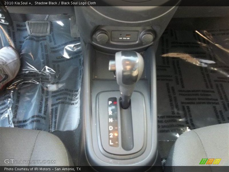Shadow Black / Black Soul Logo Cloth 2010 Kia Soul +
