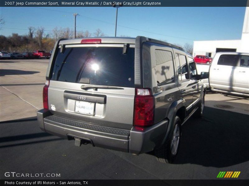 Mineral Gray Metallic / Dark Slate Gray/Light Graystone 2007 Jeep Commander Sport