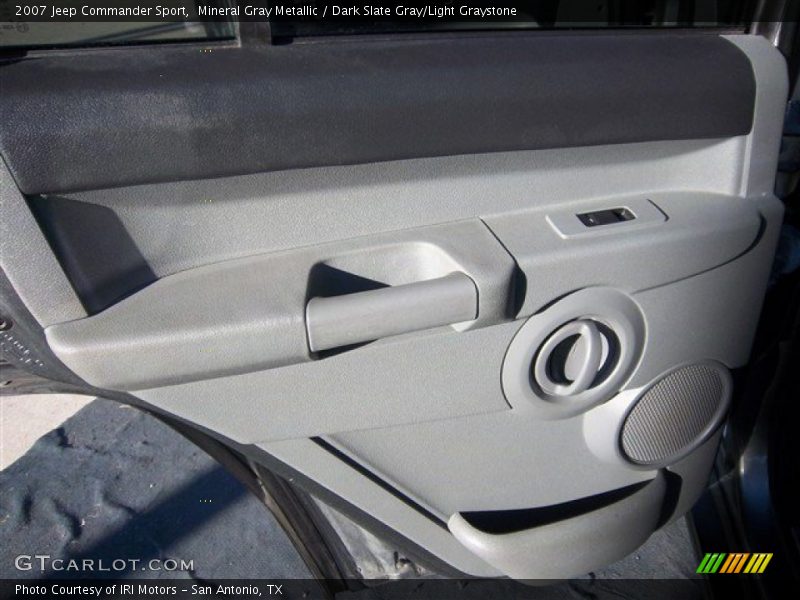 Mineral Gray Metallic / Dark Slate Gray/Light Graystone 2007 Jeep Commander Sport