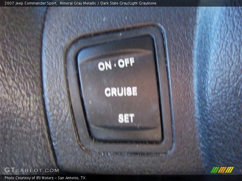 Mineral Gray Metallic / Dark Slate Gray/Light Graystone 2007 Jeep Commander Sport