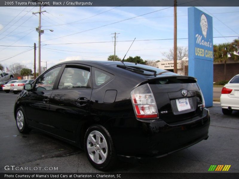 Black / Gray/Burgundy 2005 Toyota Prius Hybrid