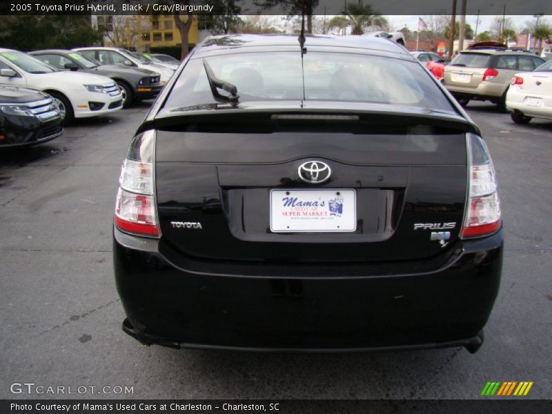 Black / Gray/Burgundy 2005 Toyota Prius Hybrid