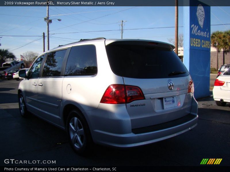Mercury Sliver Metallic / Aero Grey 2009 Volkswagen Routan SEL