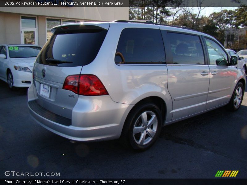 Mercury Sliver Metallic / Aero Grey 2009 Volkswagen Routan SEL