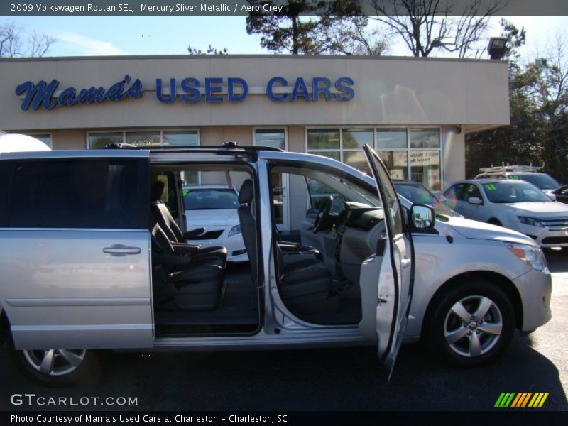 Mercury Sliver Metallic / Aero Grey 2009 Volkswagen Routan SEL