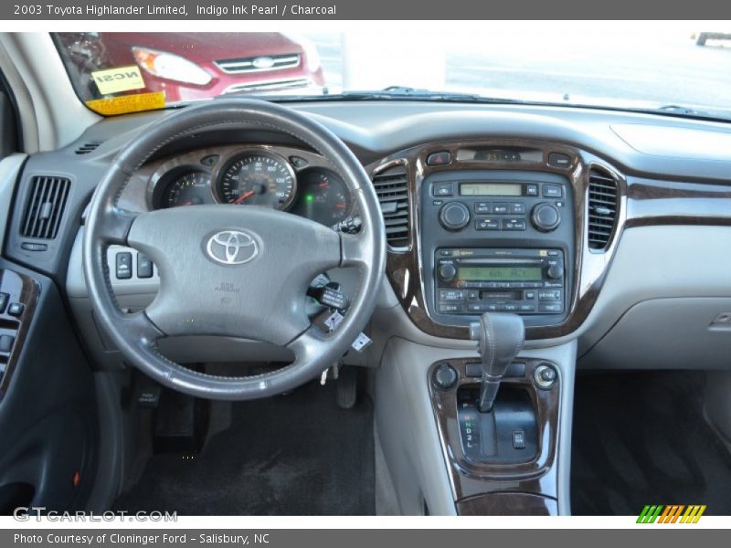 Indigo Ink Pearl / Charcoal 2003 Toyota Highlander Limited