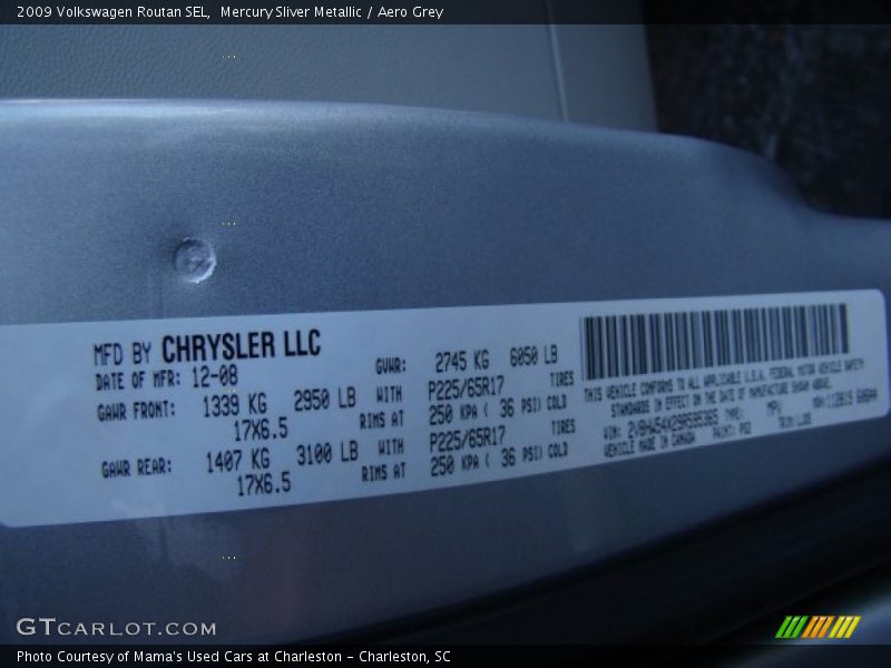 Mercury Sliver Metallic / Aero Grey 2009 Volkswagen Routan SEL