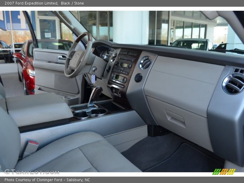 Black / Stone 2007 Ford Expedition Limited