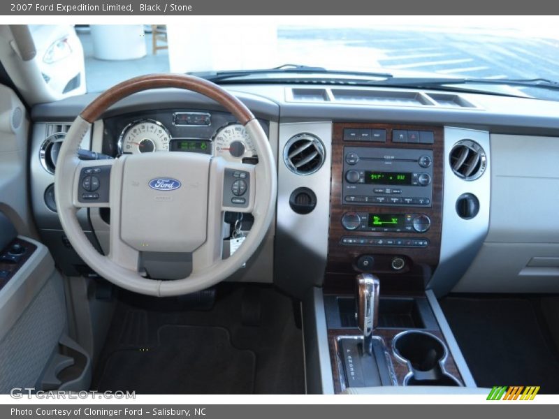 Black / Stone 2007 Ford Expedition Limited